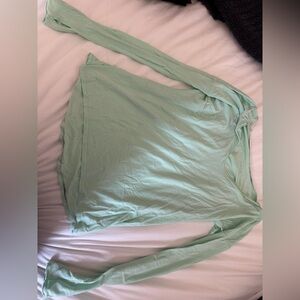 Lululemon size 6 mint green v-neck long-sleeve